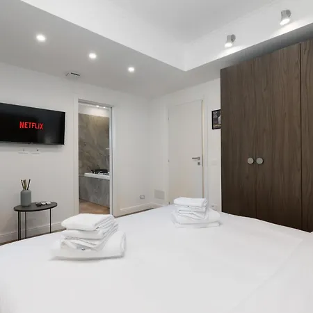 Piazza Mazzini Con Vasca Idromassaggio Privatunterkunft *