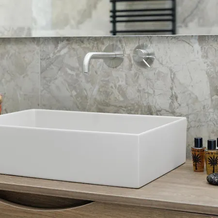 Piazza Mazzini Con Vasca Idromassaggio *