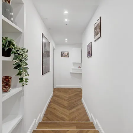 Piazza Mazzini Con Vasca Idromassaggio